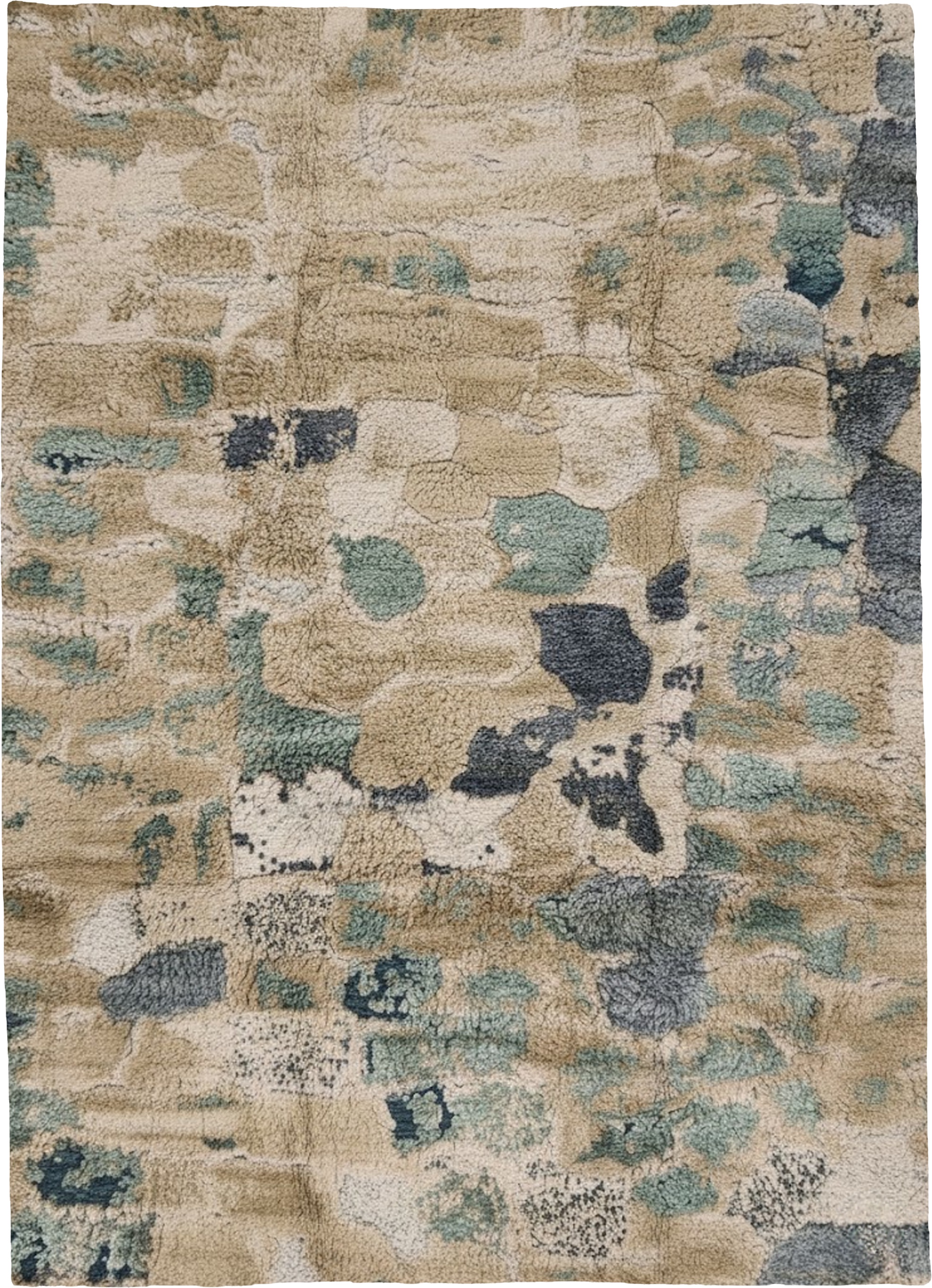 Custom-size rug transformed from product image to office room scene